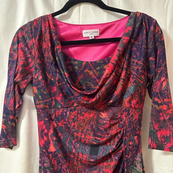 Elegant bright midi dress - Picture 2 of 4